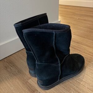 UGG women’s Black Suede Boots size 9.5